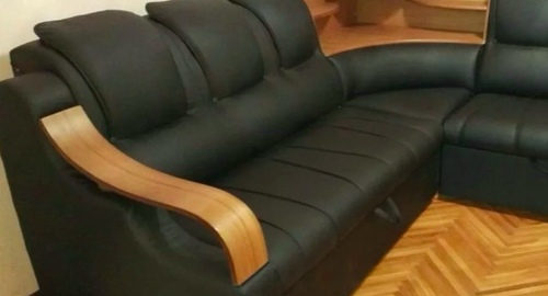 Перетяжка кожаного дивана. Кириши
